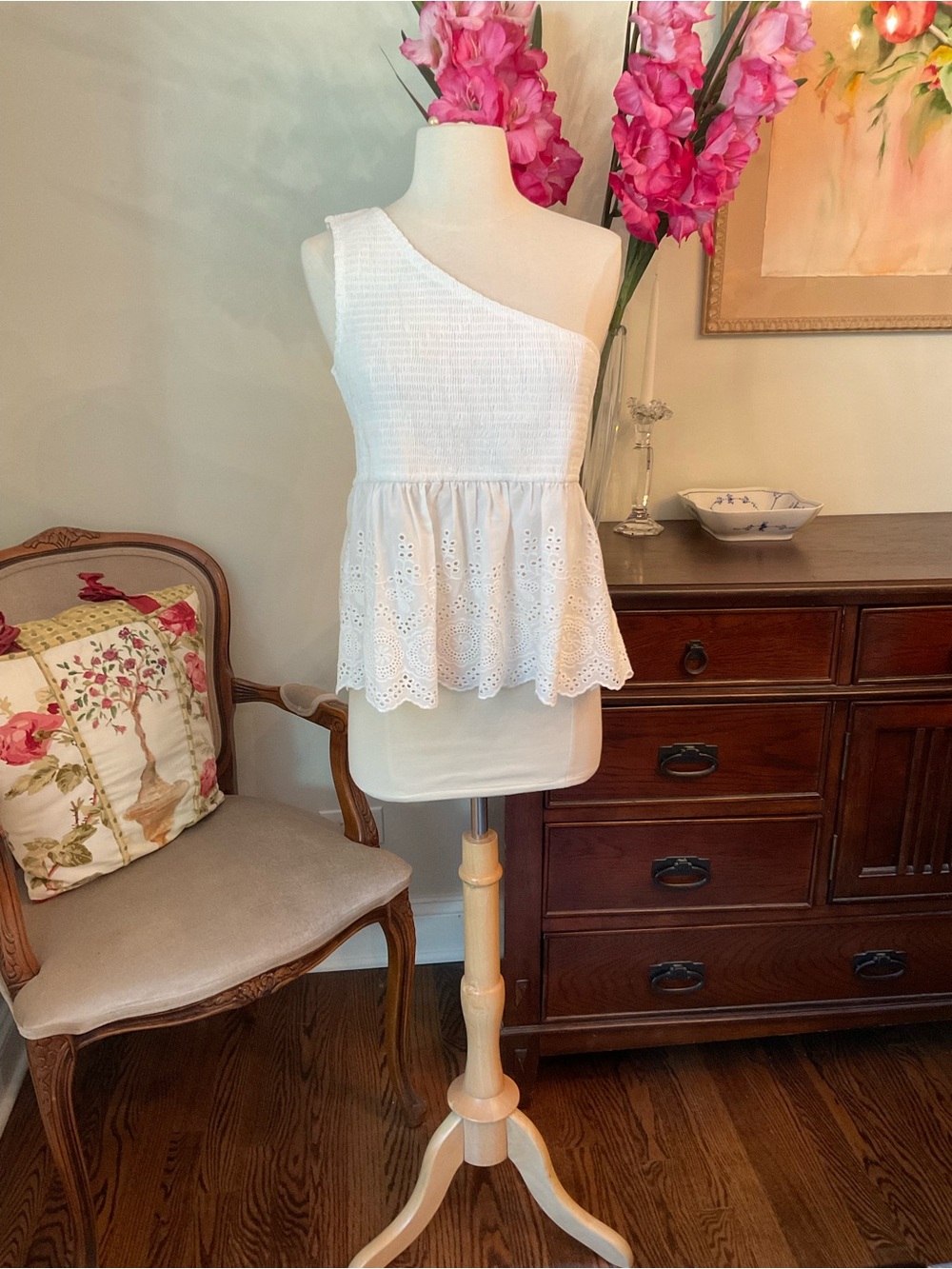 NWT One-Shoulder White Eyelet Peplum Top